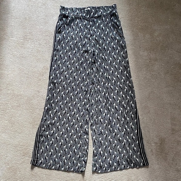 Max Studio Printed Pants Black White Striped Petal Wide Leg Pants Size M - Picture 4 of 11